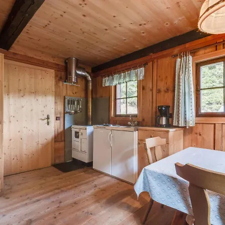 Lovely Chalet In With Mountain View בקתה מטרי אין אוסטירול