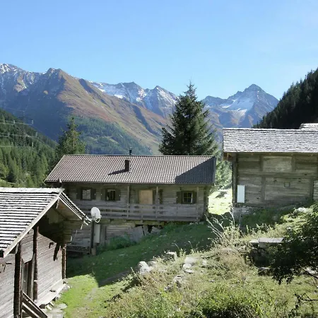 בקתה Lovely Chalet In With Mountain View *